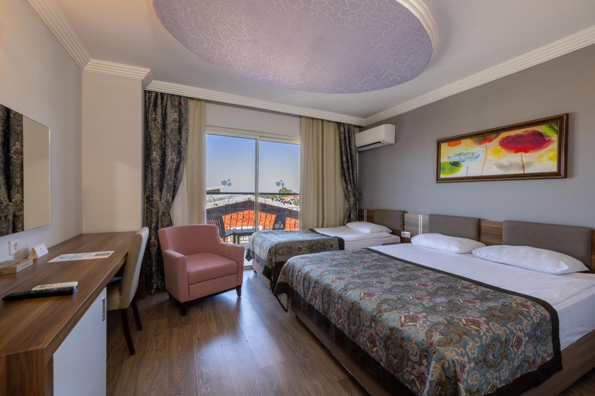 Crystal Aura Beach Resort & Spa Kemer Kültér fotó
