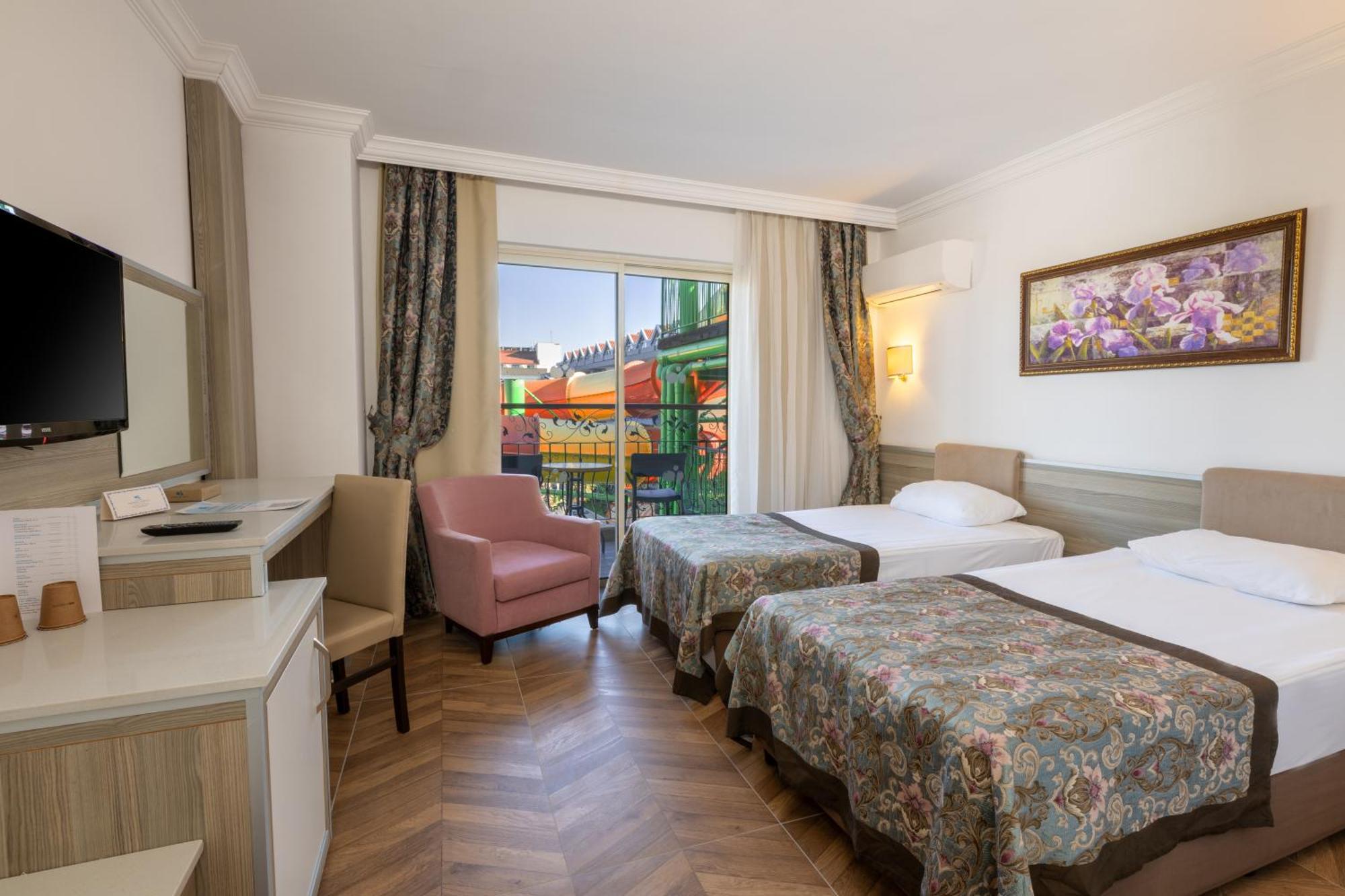 Crystal Aura Beach Resort & Spa Kemer Kültér fotó
