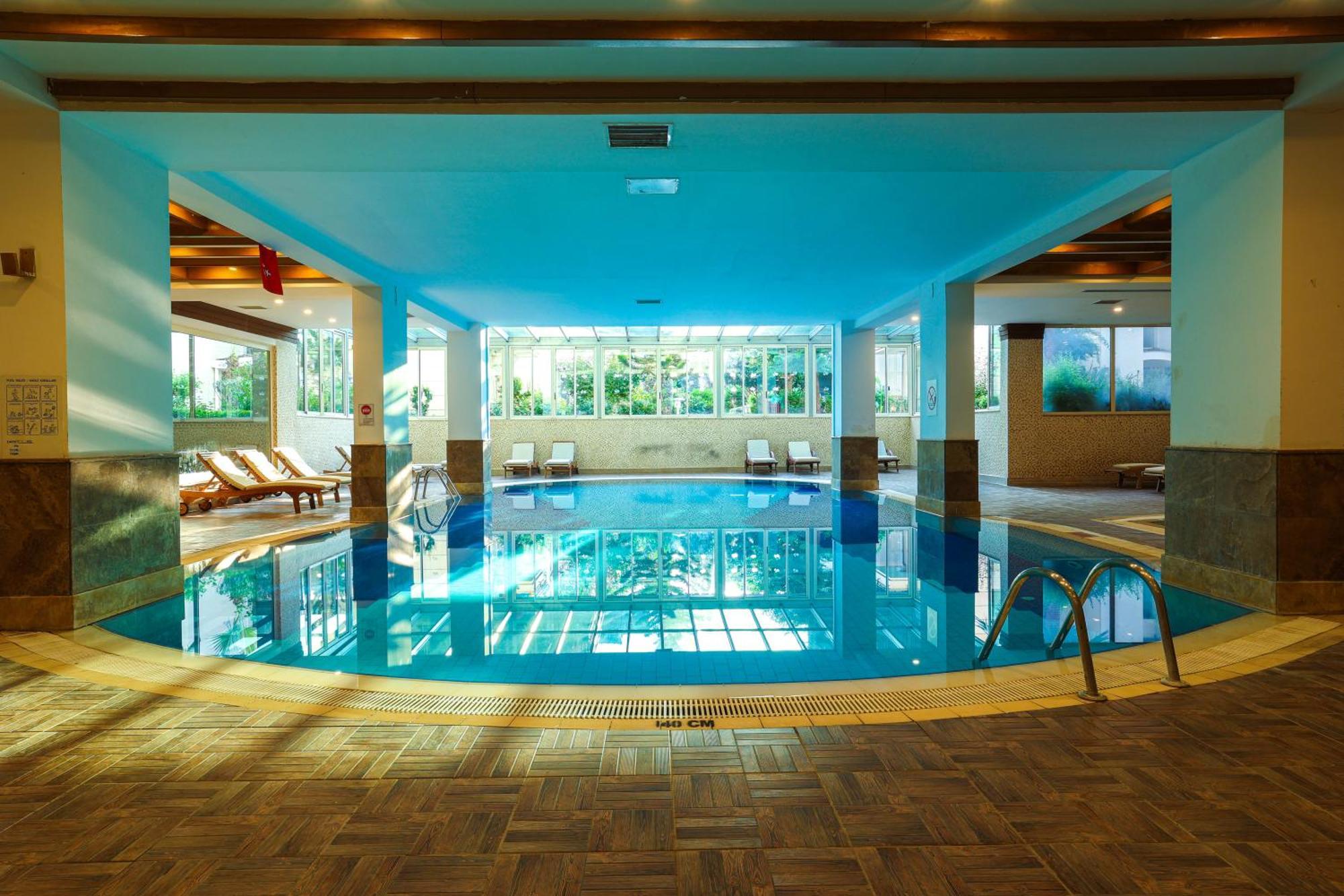 Crystal Aura Beach Resort & Spa Kemer Kültér fotó