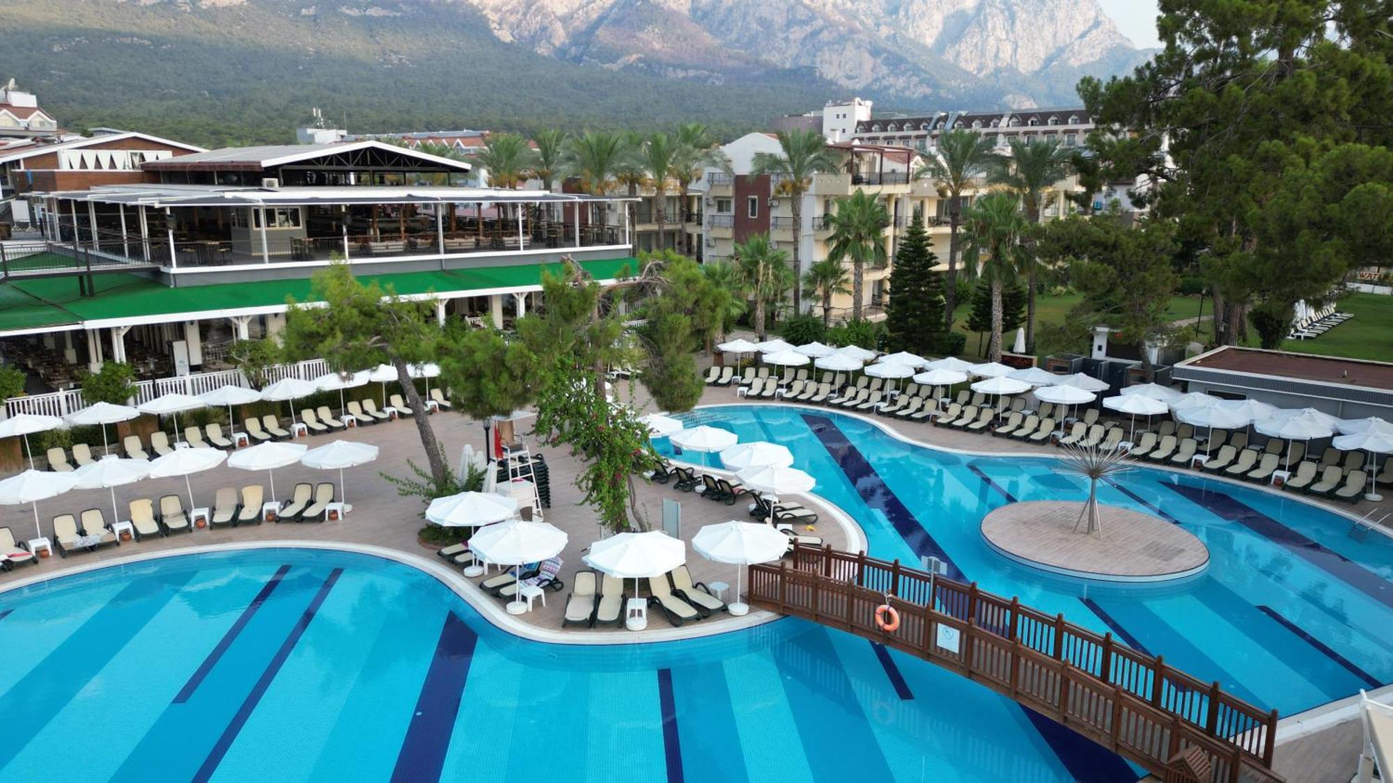 Crystal Aura Beach Resort & Spa Kemer Kültér fotó