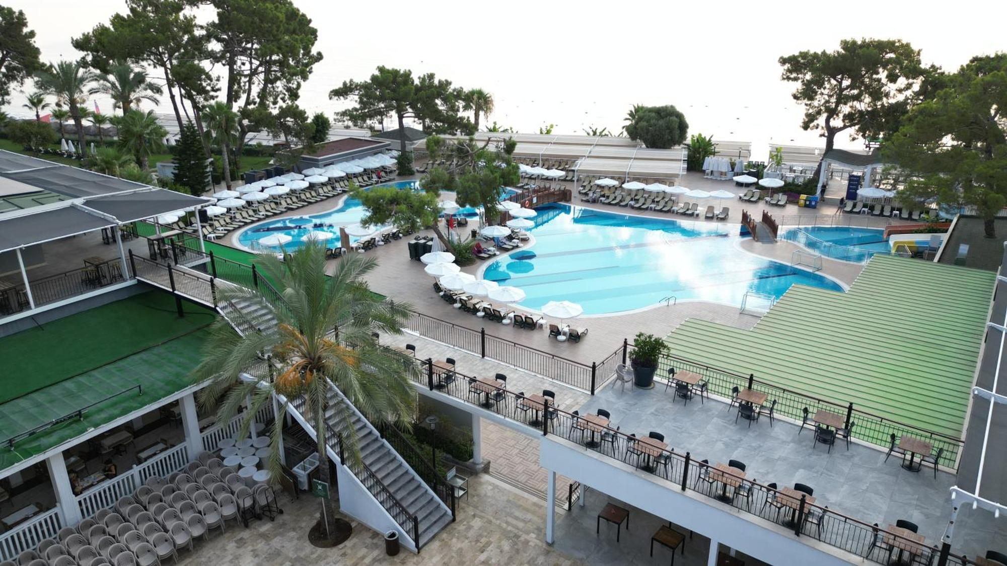 Crystal Aura Beach Resort & Spa Kemer Kültér fotó