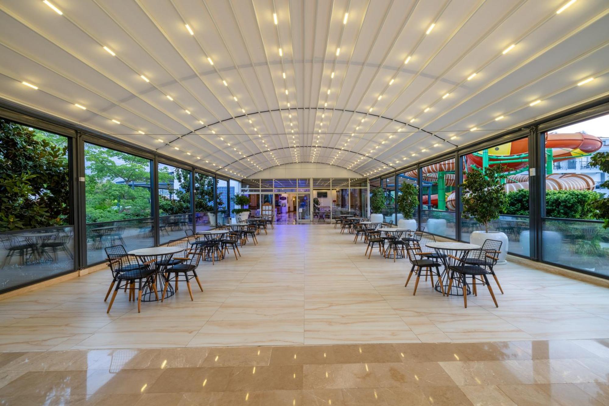 Crystal Aura Beach Resort & Spa Kemer Kültér fotó