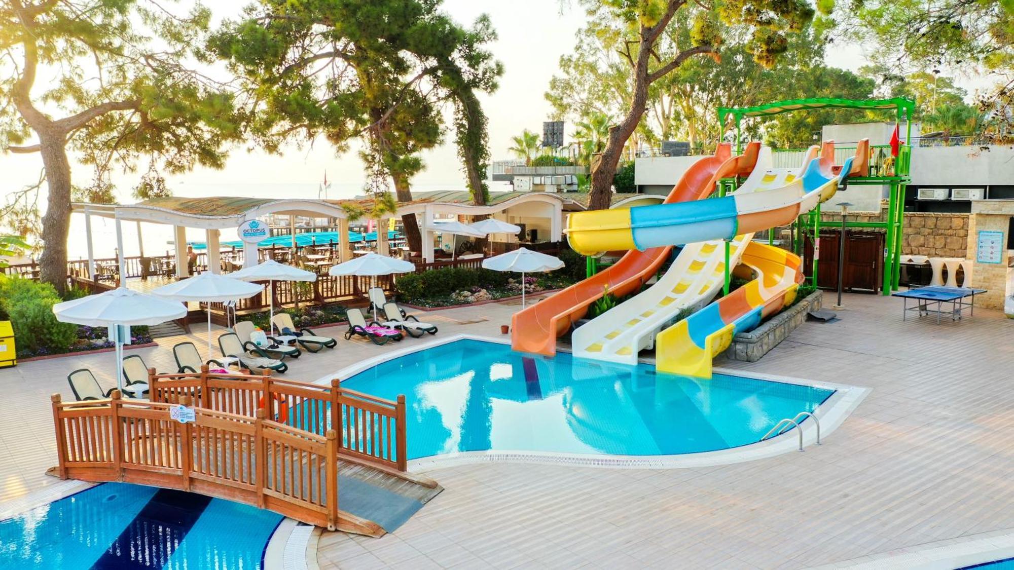 Crystal Aura Beach Resort & Spa Kemer Kültér fotó